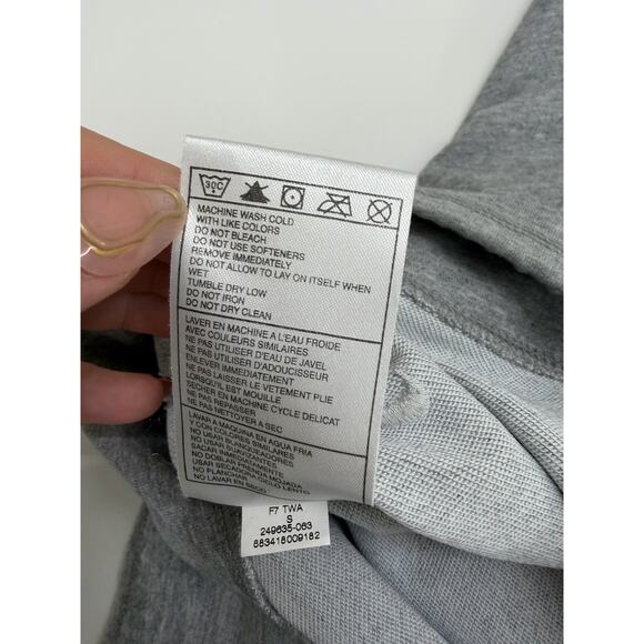 Nike Womens Capris Size Small Gray Nike Sports Short Dry Fit - Picture 5 of 10